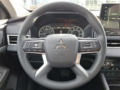 2026 Mitsubishi Outlander ES