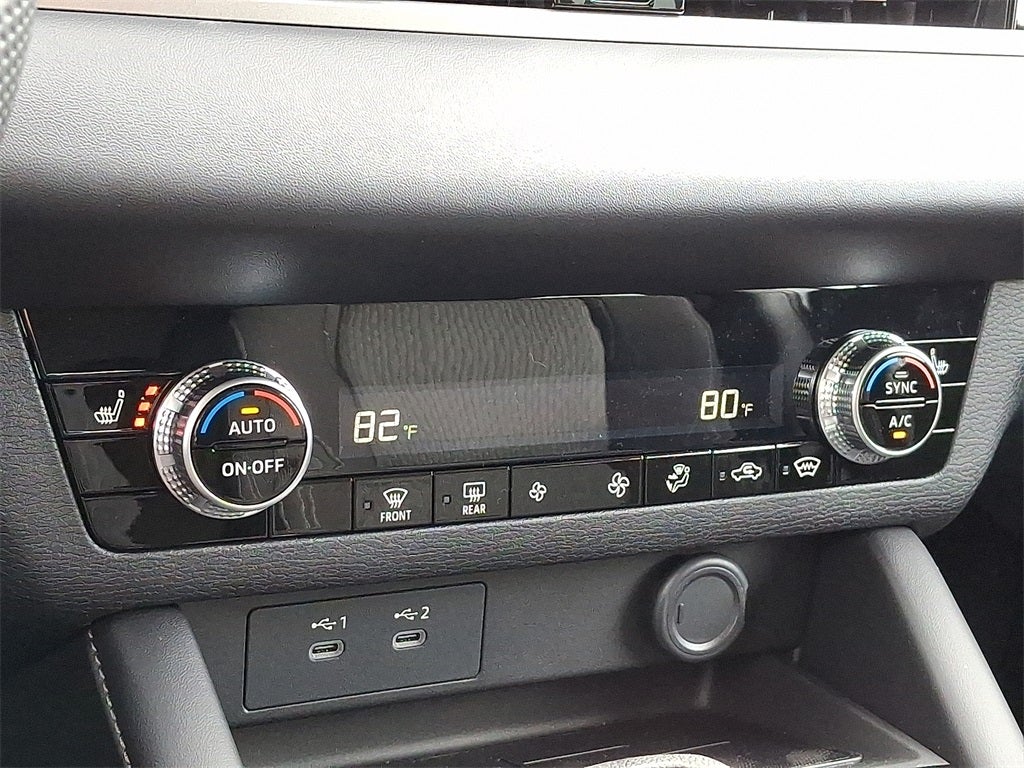 2026 Mitsubishi Outlander ES