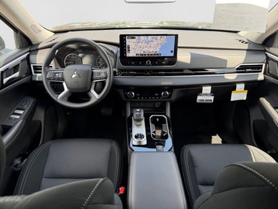 2026 Mitsubishi Outlander ES