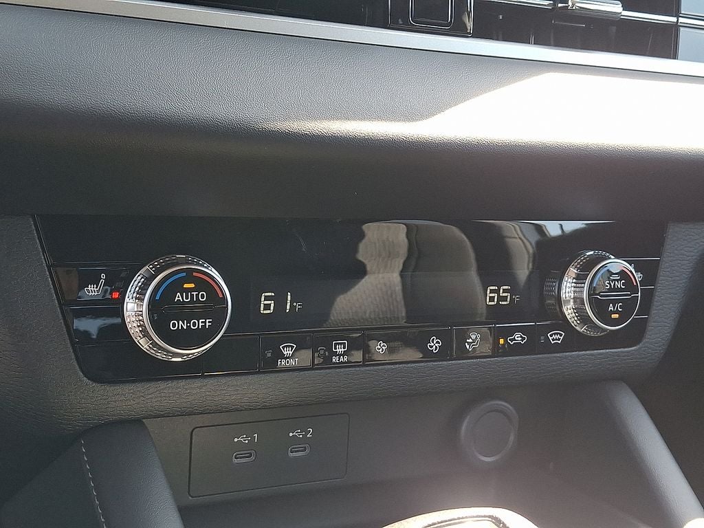 2026 Mitsubishi Outlander ES