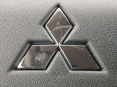 2026 Mitsubishi Outlander ES