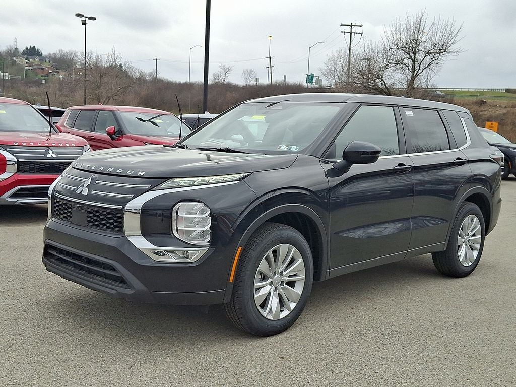 2026 Mitsubishi Outlander ES