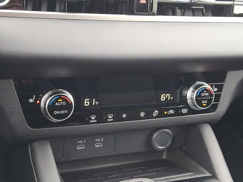 2026 Mitsubishi Outlander ES