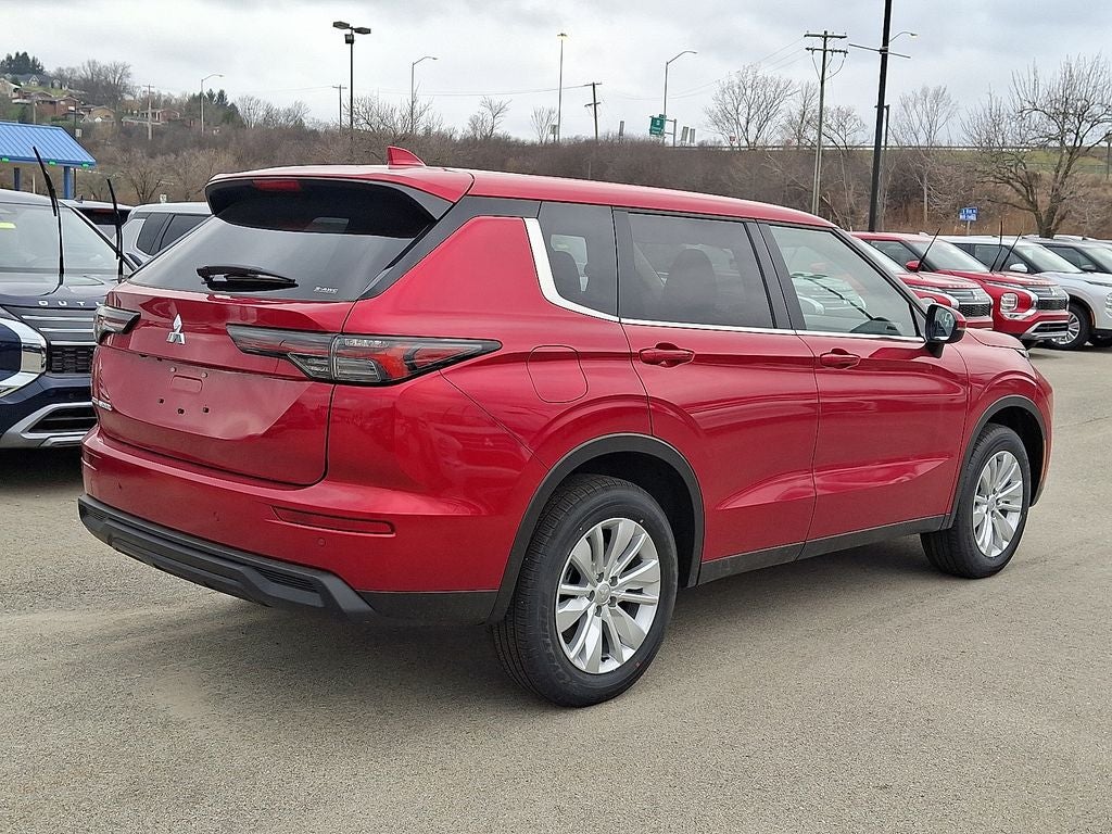 2026 Mitsubishi Outlander ES