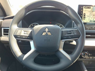 2026 Mitsubishi Outlander ES