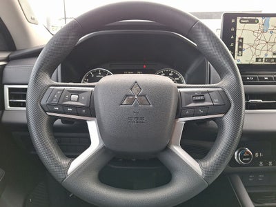 2026 Mitsubishi Outlander ES