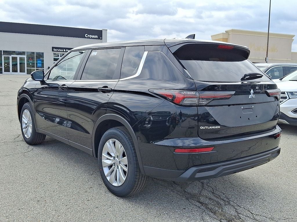 2026 Mitsubishi Outlander ES