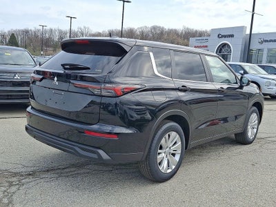 2026 Mitsubishi Outlander ES