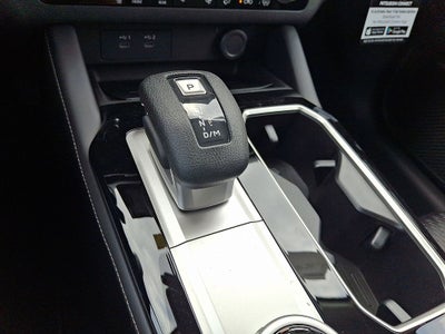 2026 Mitsubishi Outlander ES