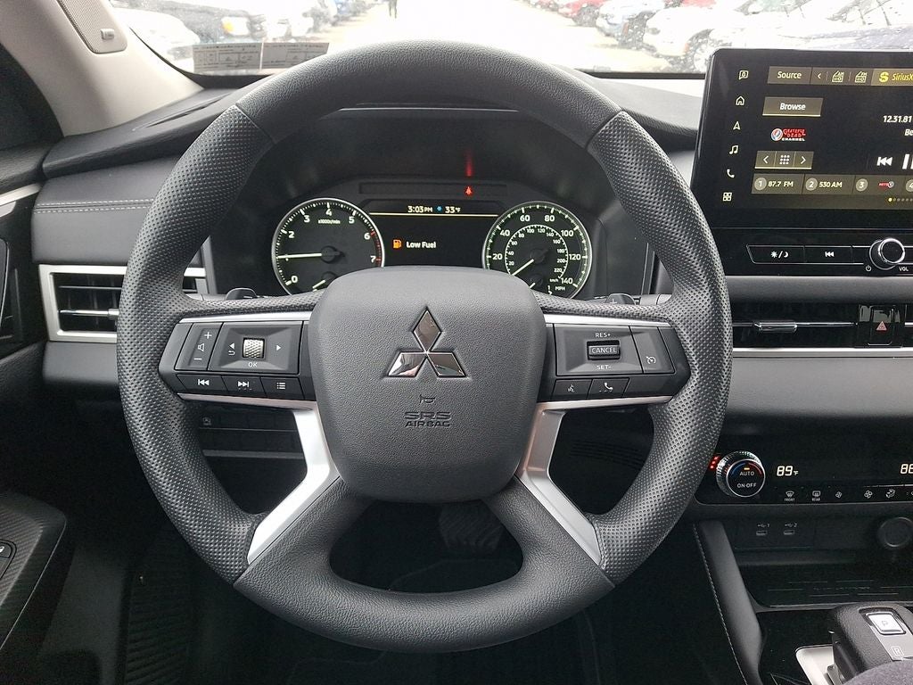 2026 Mitsubishi Outlander ES