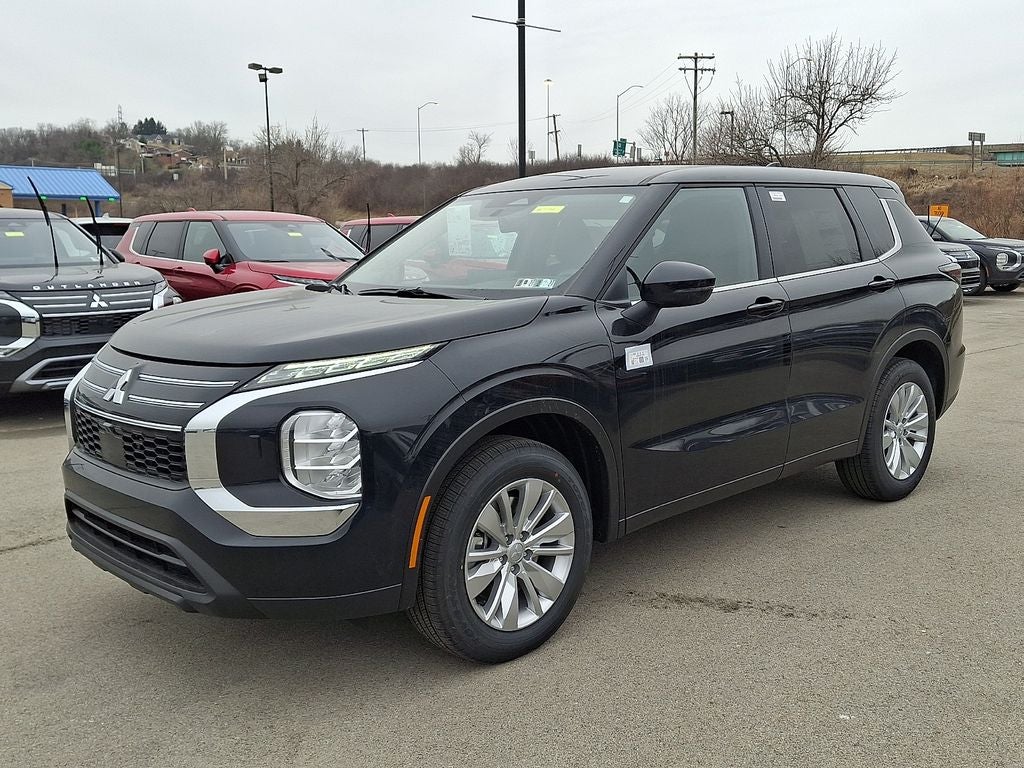 2026 Mitsubishi Outlander ES