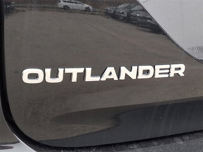 2025 Mitsubishi Outlander SE