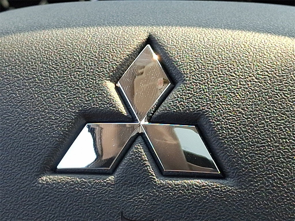 2025 Mitsubishi Outlander SE Trail Edition