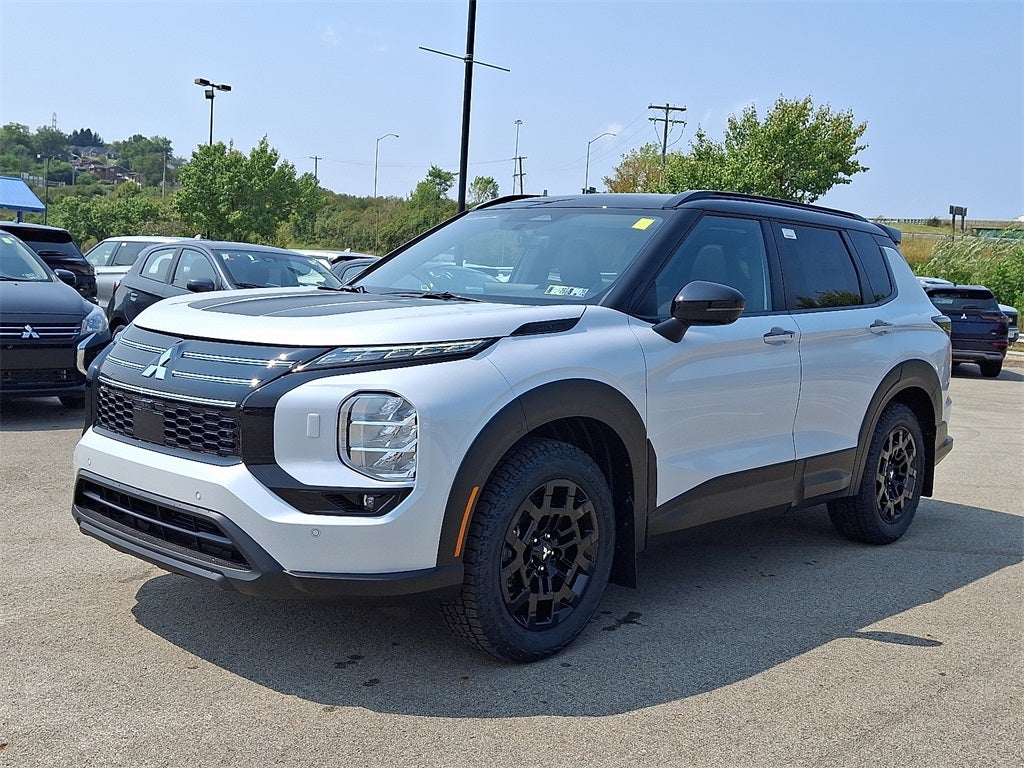 2025 Mitsubishi Outlander SE Trail Edition
