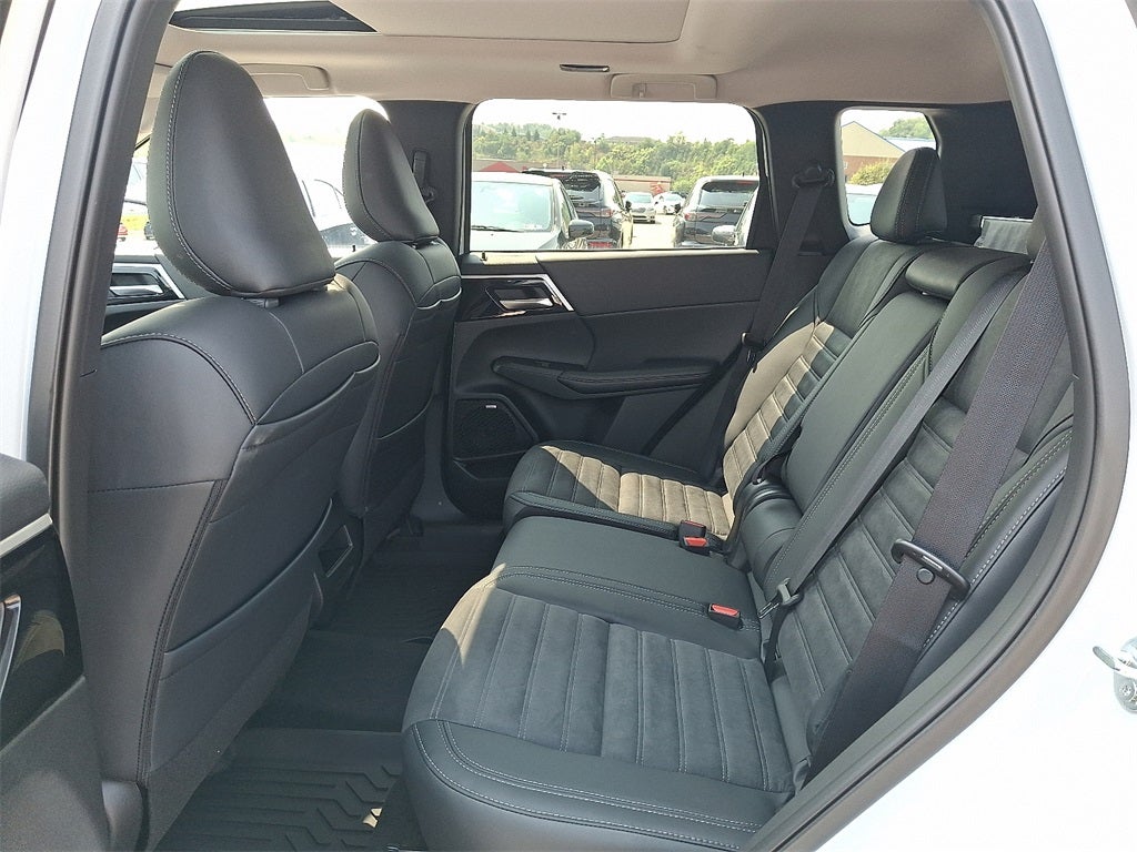 2025 Mitsubishi Outlander SE Trail Edition