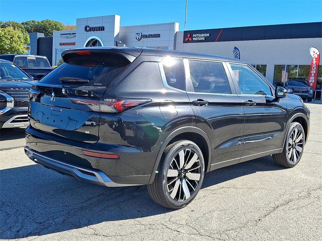 2025 Mitsubishi Outlander SE