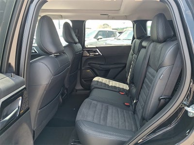 2025 Mitsubishi Outlander SE TECH
