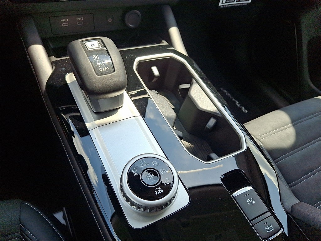 2025 Mitsubishi Outlander SE TECH