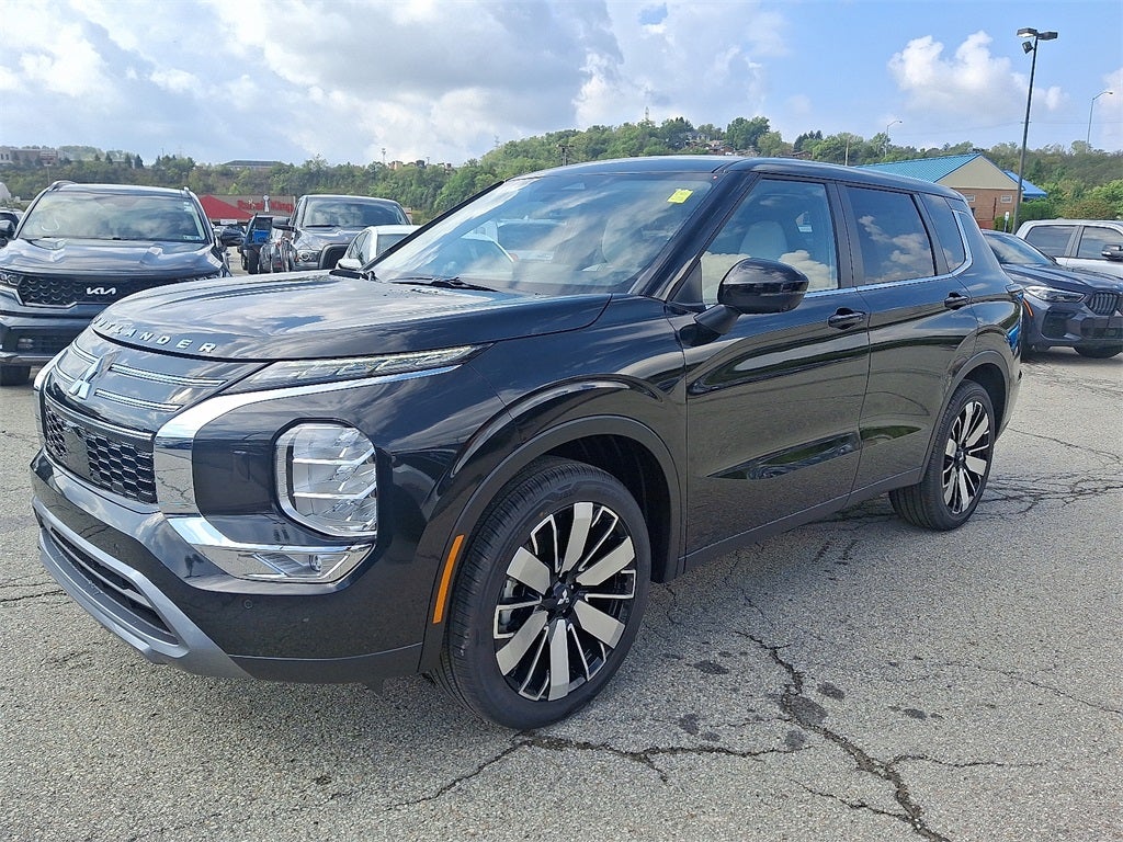 2025 Mitsubishi Outlander SE