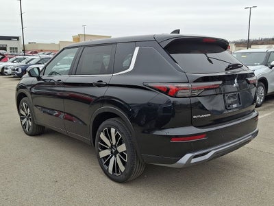 2025 Mitsubishi Outlander SE