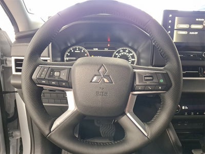 2025 Mitsubishi Outlander SE Trail Edition