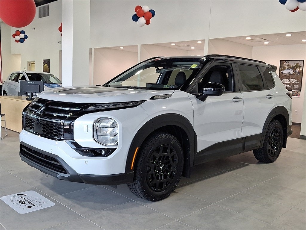 2025 Mitsubishi Outlander SE Trail Edition