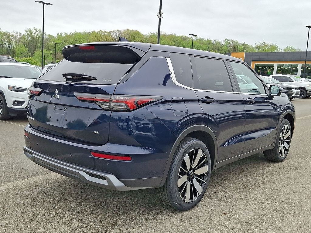 2026 Mitsubishi Outlander SE