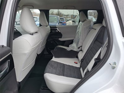 2026 Mitsubishi Outlander SE