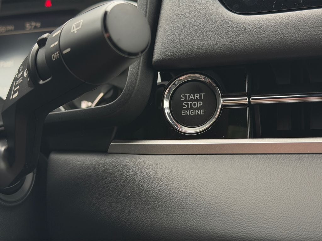 2026 Mitsubishi Outlander LE