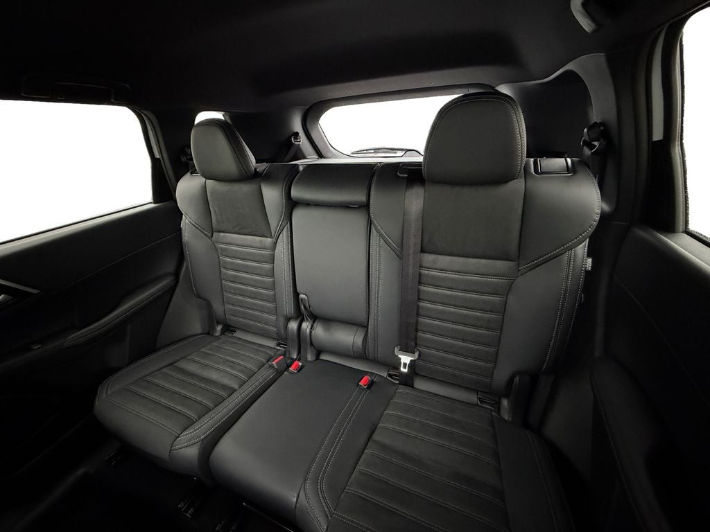 2026 Mitsubishi Outlander LE