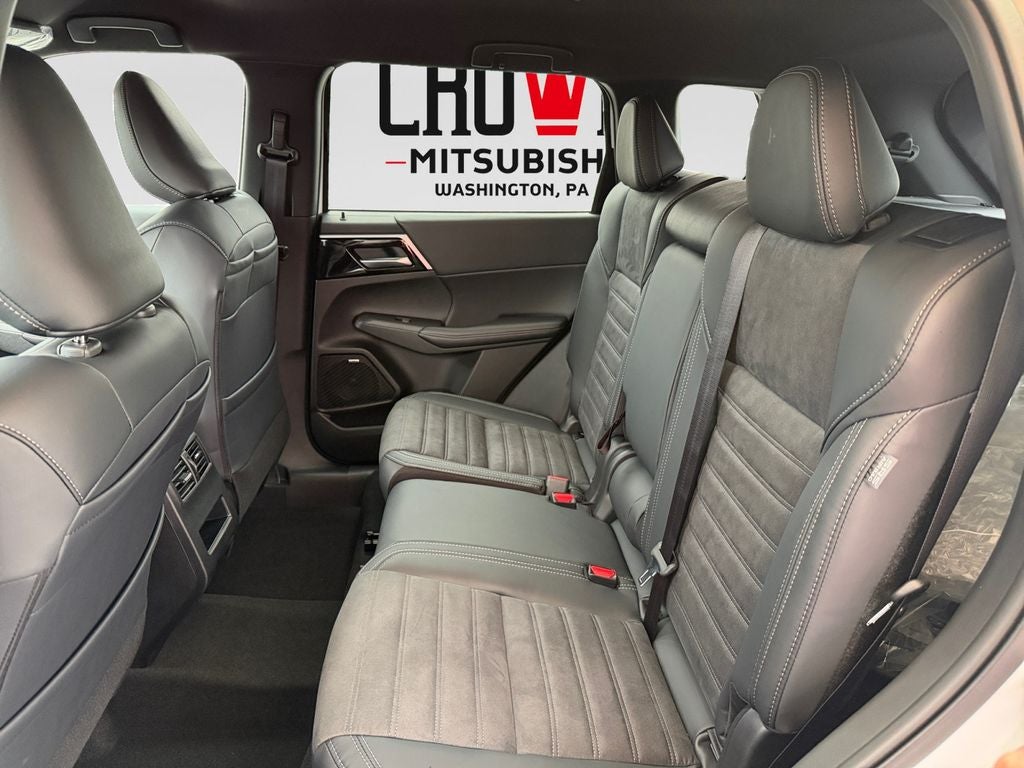 2026 Mitsubishi Outlander LE