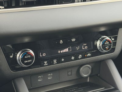 2026 Mitsubishi Outlander LE