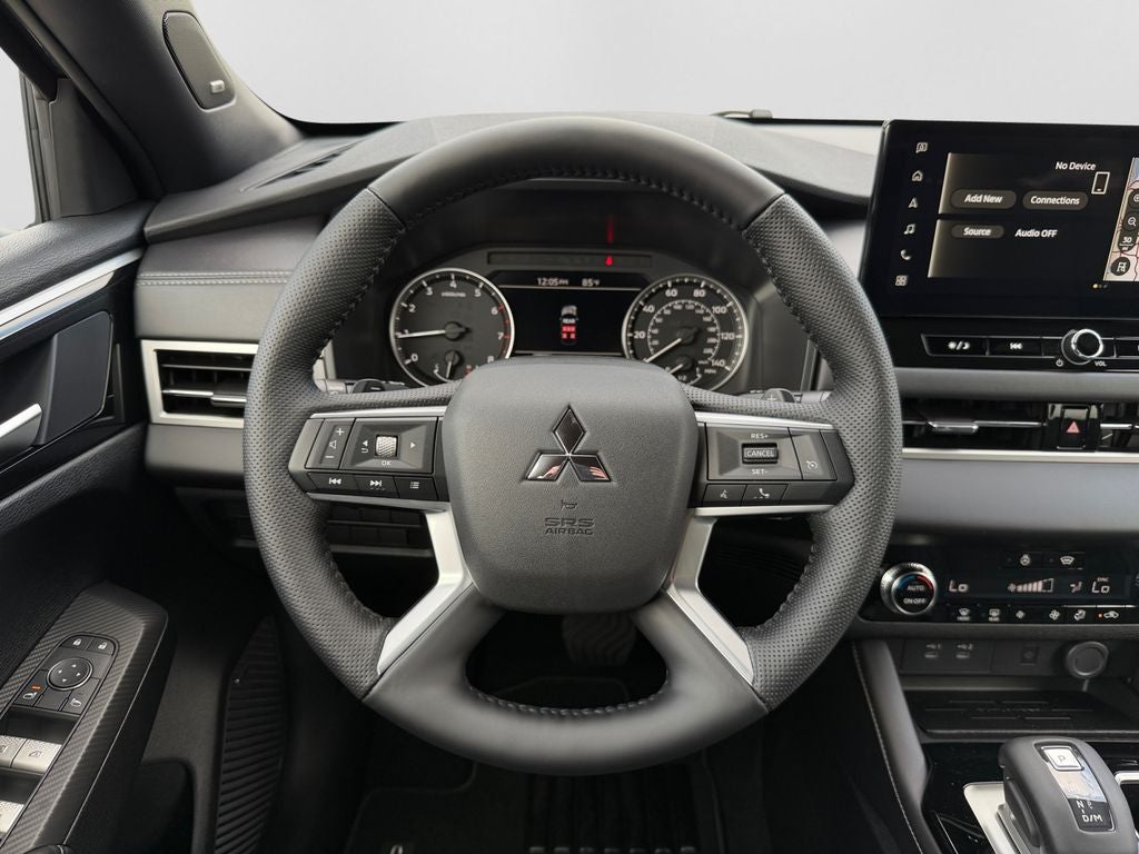 2026 Mitsubishi Outlander LE