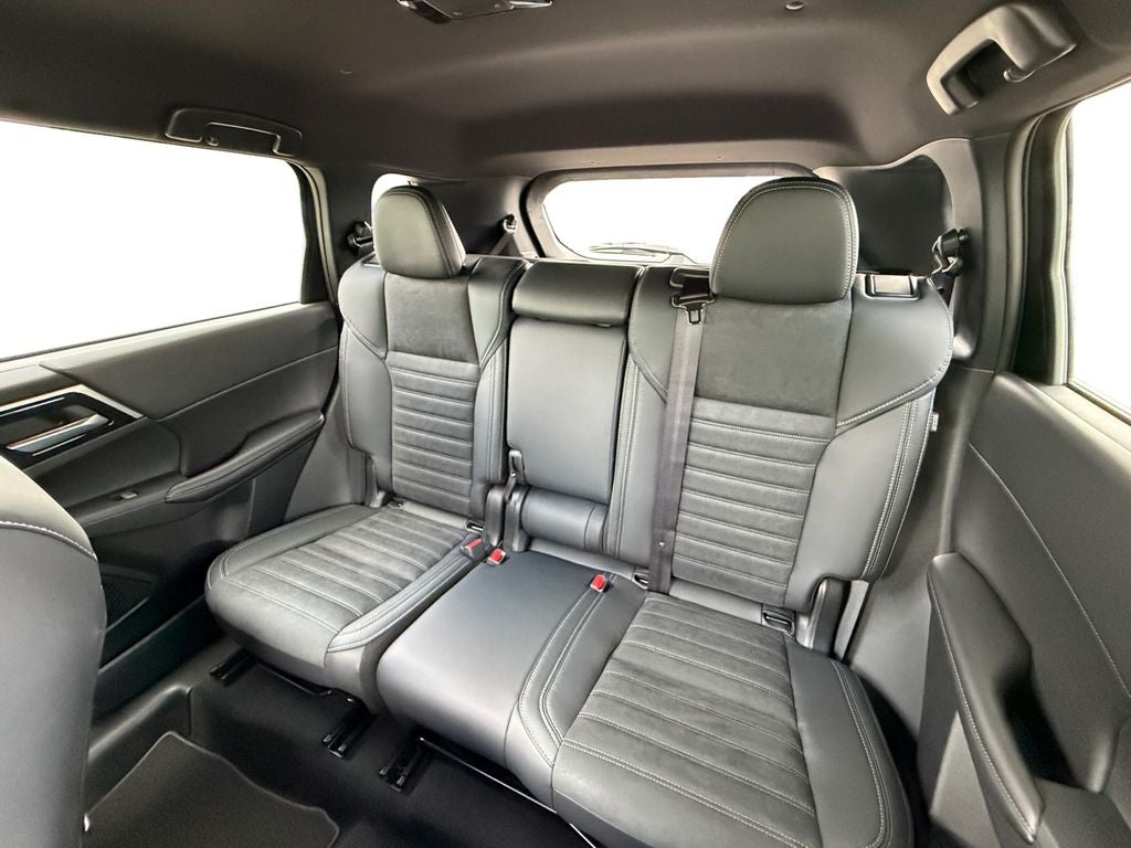 2026 Mitsubishi Outlander LE