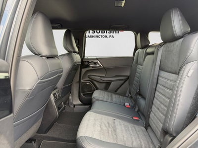 2026 Mitsubishi Outlander LE