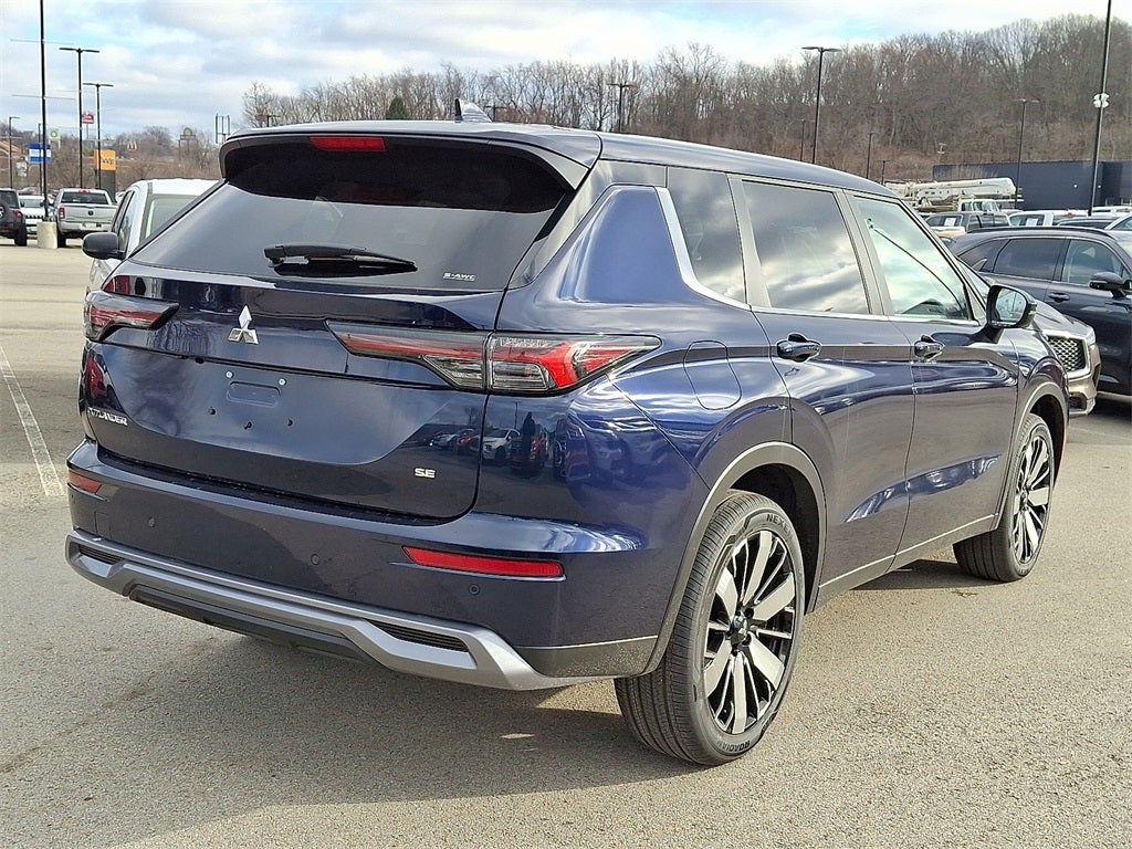2026 Mitsubishi Outlander SE Tech