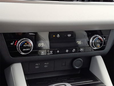 2026 Mitsubishi Outlander SE Tech