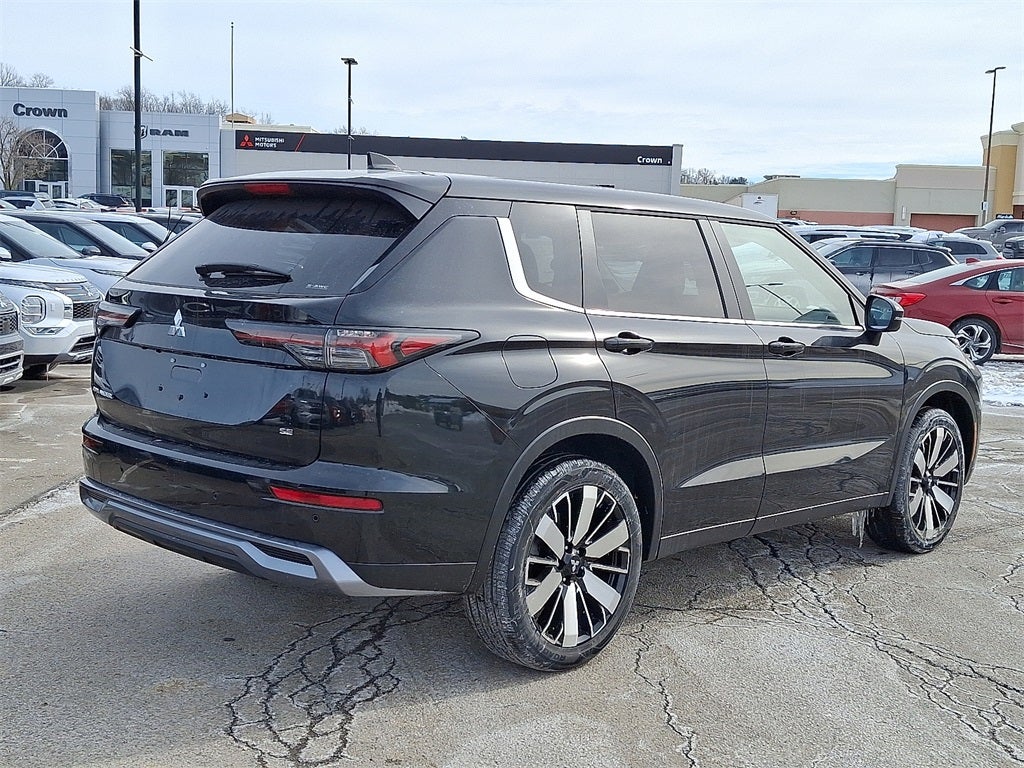 2026 Mitsubishi Outlander SE TECH