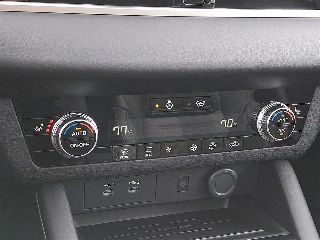 2026 Mitsubishi Outlander SE TECH