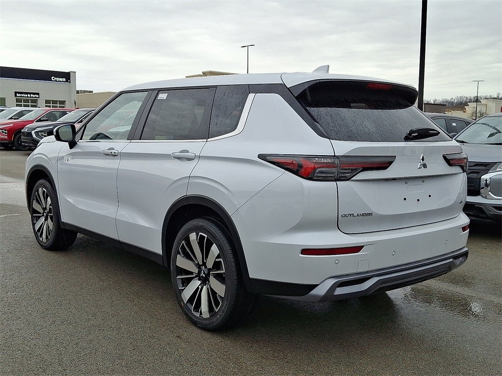2026 Mitsubishi Outlander SE