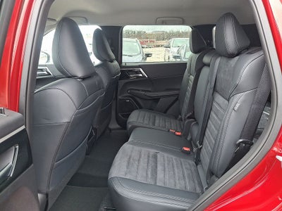 2026 Mitsubishi Outlander SE