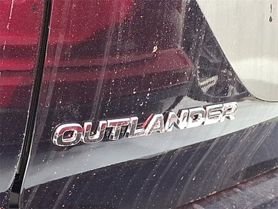 2026 Mitsubishi Outlander SE