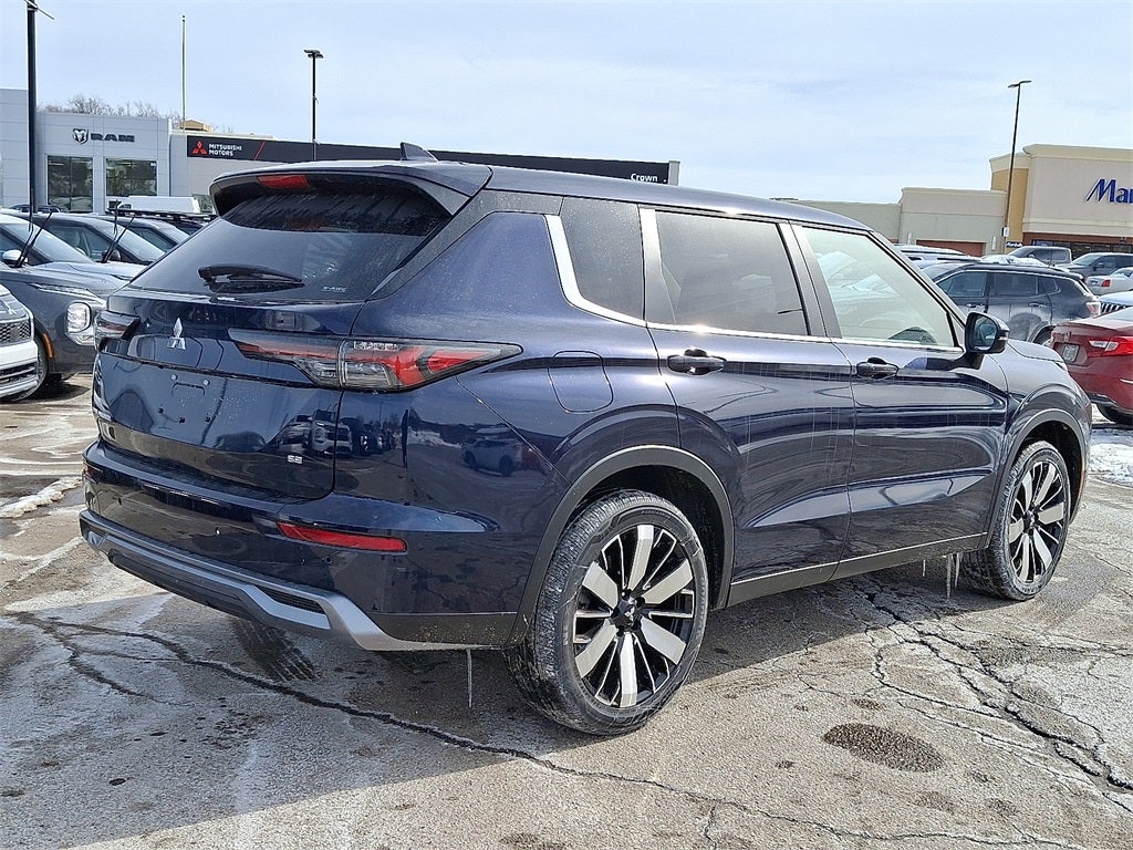 2026 Mitsubishi Outlander SE