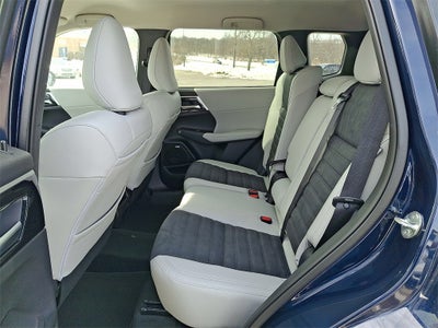 2026 Mitsubishi Outlander SE