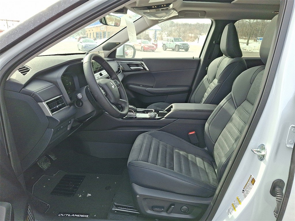 2026 Mitsubishi Outlander SE TECH