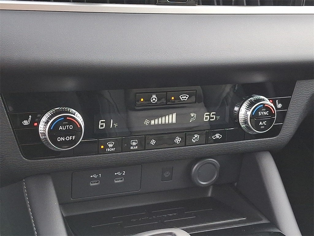 2026 Mitsubishi Outlander SE TECH