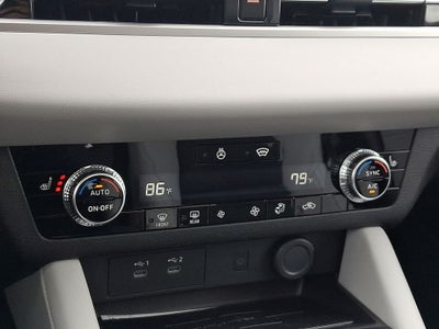 2026 Mitsubishi Outlander SE Tech