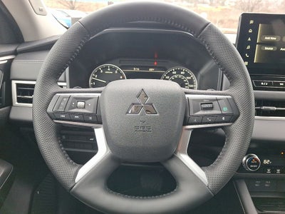 2026 Mitsubishi Outlander SE