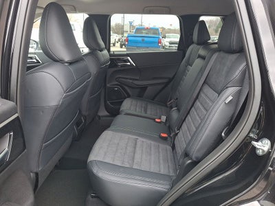 2026 Mitsubishi Outlander SE