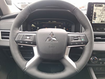 2026 Mitsubishi Outlander SE Tech